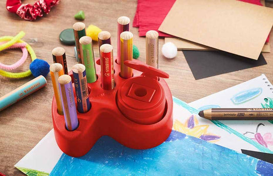 WOODY  POTLODEN DESKSET VAN 15 STUKS + SLIJPER