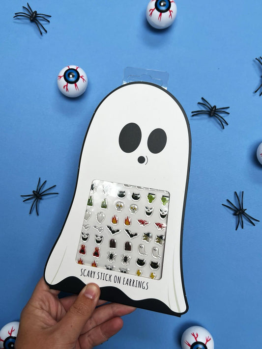 ZELFKLEVENDE OORBELLEN (SPOOKY)