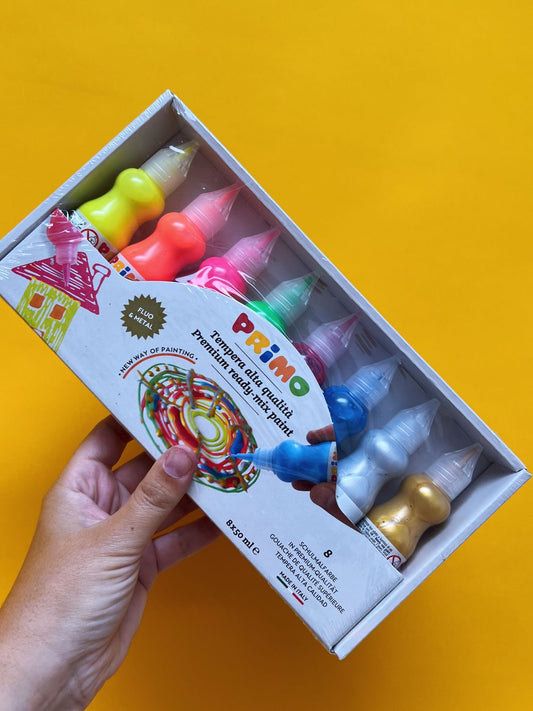 PLAKKAATVERF IN 8 SPUITFLESJES (FLUO+METALIC)