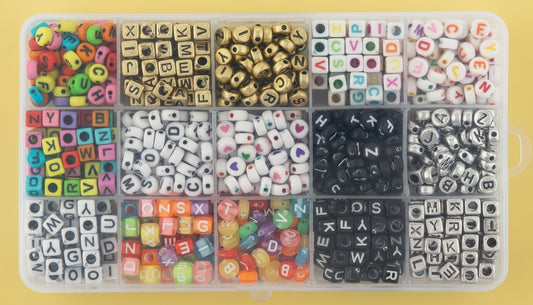 DOOS MET LETTERKRALEN