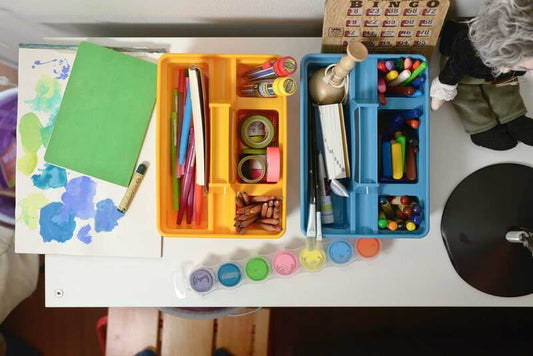 LICHTBLAUW BAKJE MET HANDVAT (GROOT)